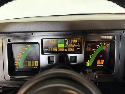 Used 1988 Chevrolet Corvette Convertible RWD image 16