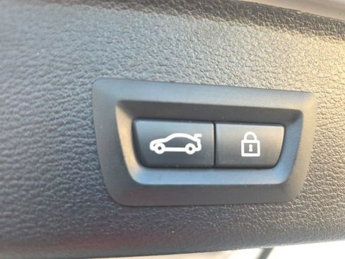 Used 2016 BMW X3 xDrive28i AWD/4WD image 12