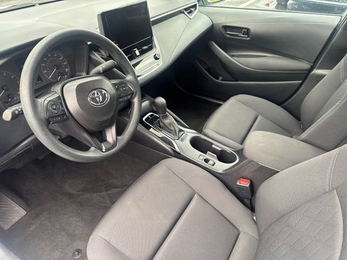 Used 2025 Toyota Corolla LE FWD image 10