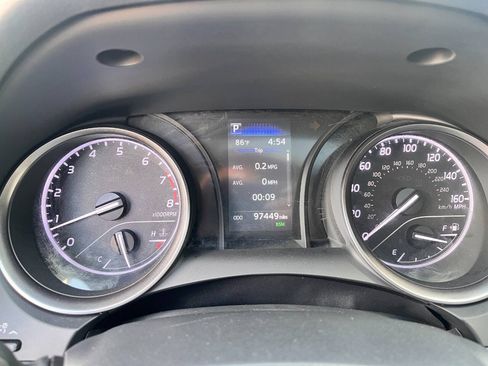 Used 2023 Toyota Camry SE w/ Cold Weather Package FWD image 11