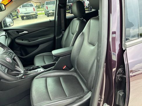 Used 2020 Buick Encore GX Essence w/ Advanced Technology Package FWD image 18