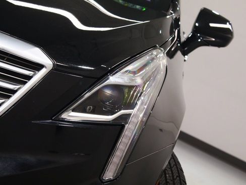 Used 2017 Cadillac XT5 Platinum image 7