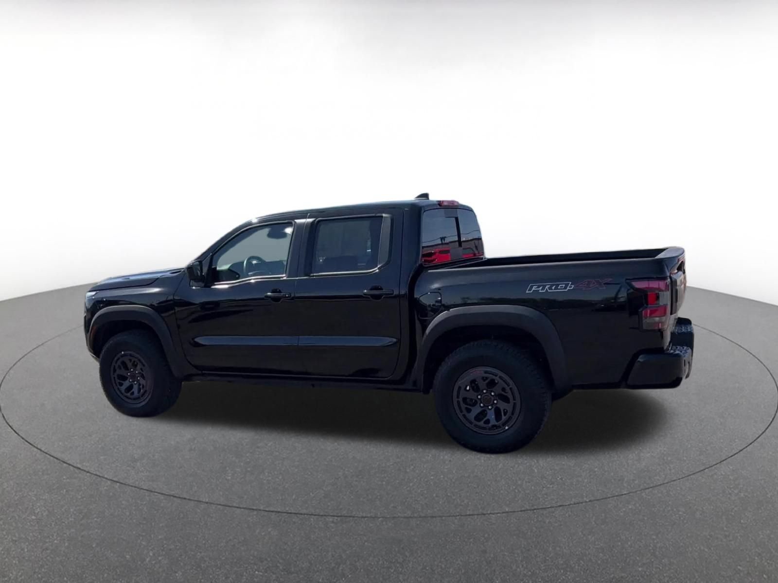 Used 2026 Nissan Frontier PRO-4X AWD/4WD image 8