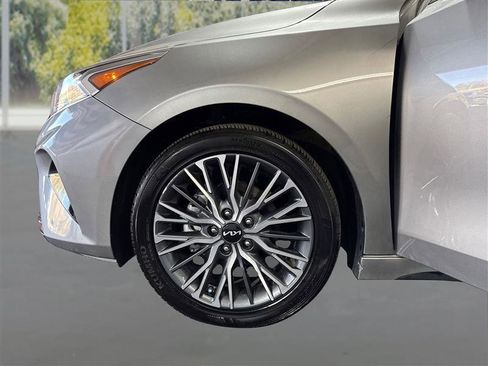 Used 2023 Kia Forte GT-Line w/ GT-Line Premium Package image 20