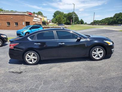 Used 2014 Nissan Altima 2.5 SL w/ Technology Package