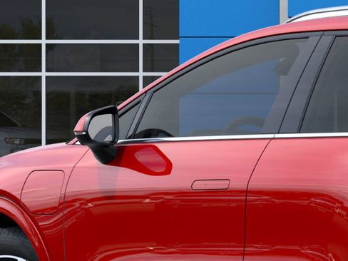 New 2025 Chevrolet Equinox EV LT image 40