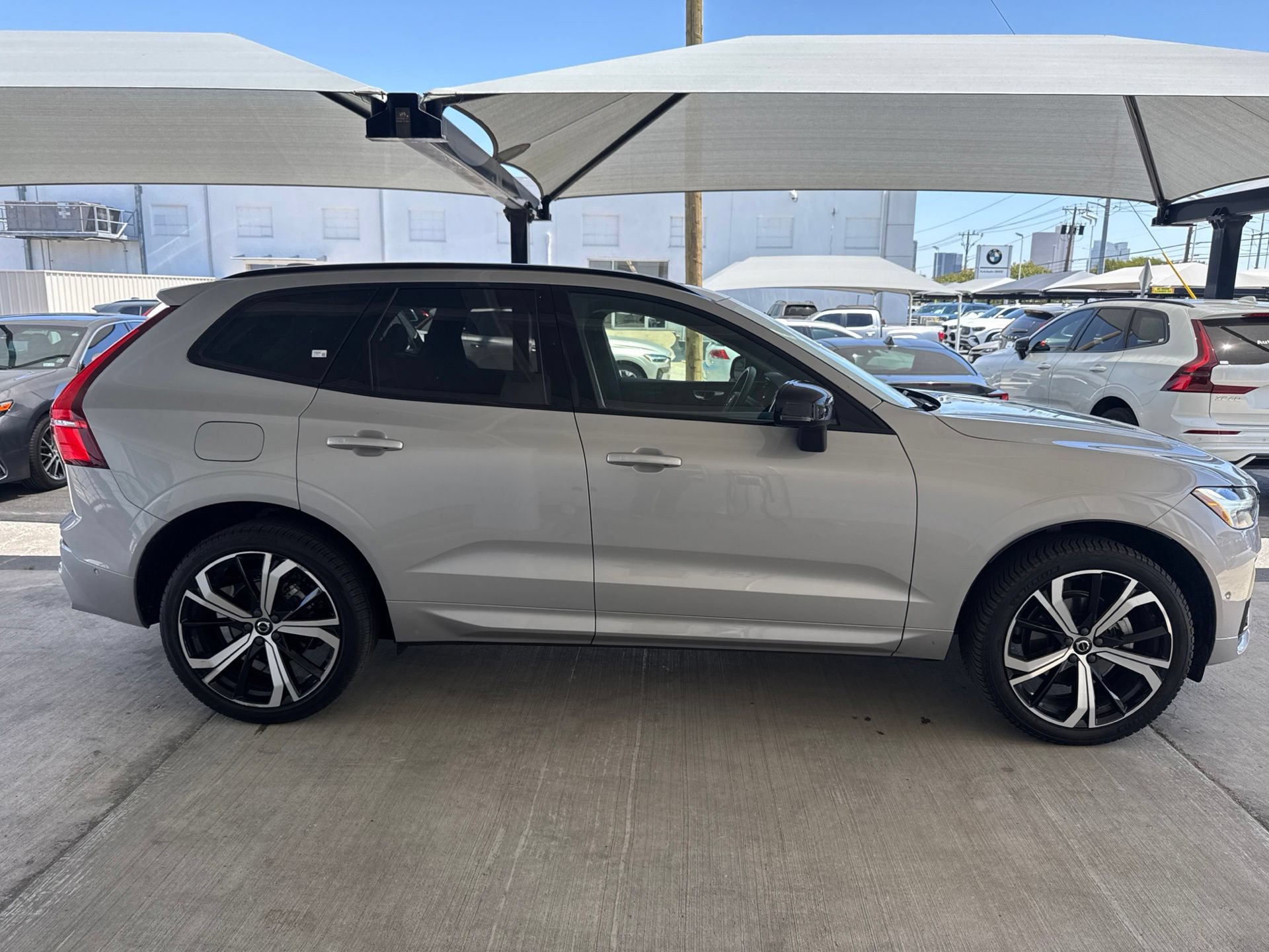 Certified 2023 Volvo XC60 B5 Ultimate w/ Climate Package FWD image 5