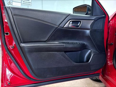 Used 2016 Honda Accord Sport image 24