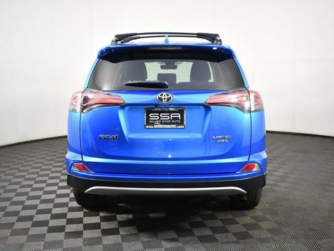 Used 2018 Toyota RAV4 Limited image 8