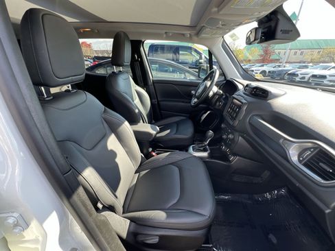 Used 2020 Jeep Renegade Limited w/ UConnect 8.4 Nav Group image 27