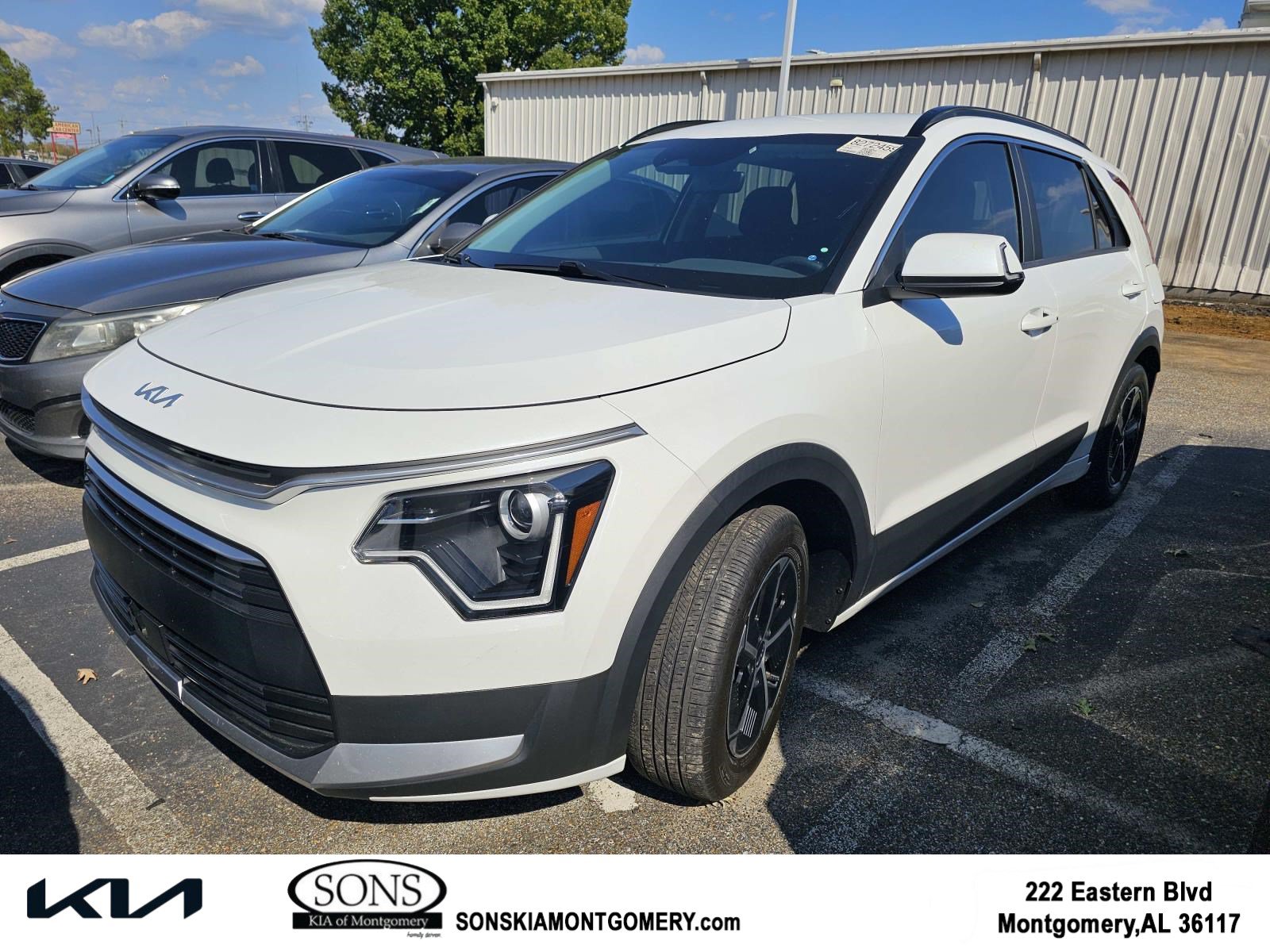 Used 2023 Kia Niro EX FWD image 1