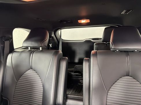 Used 2021 Toyota Highlander XSE image 24