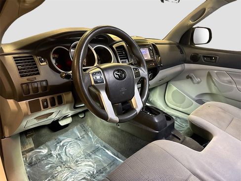 Used 2013 Toyota Tacoma 2WD Regular Cab image 9