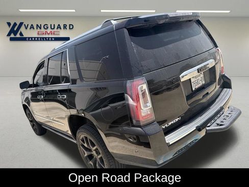 Used 2015 GMC Yukon Denali w/ Premium Package AWD/4WD image 4