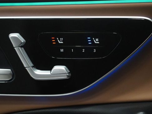 New 2026 Mercedes-Benz E 350 4MATIC Sedan image 29