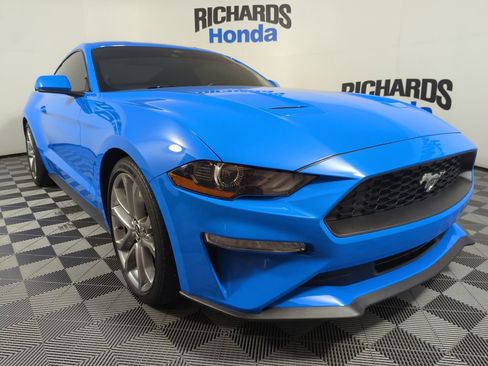 Used 2023 Ford Mustang Premium RWD image 6