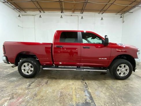 Used 2026 RAM 2500 Big Horn AWD/4WD image 6
