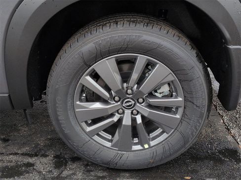 New 2025 Nissan Pathfinder SV image 21