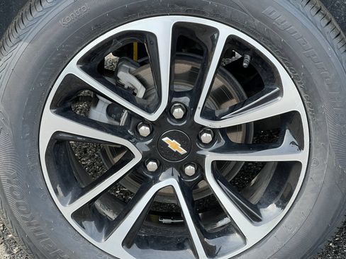 Used 2025 Chevrolet TrailBlazer LT AWD/4WD image 6