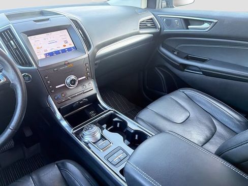Used 2020 Ford Edge Titanium w/ Equipment Group 301A AWD/4WD image 23
