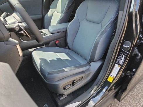 New 2026 Lexus RZ 450e AWD image 8