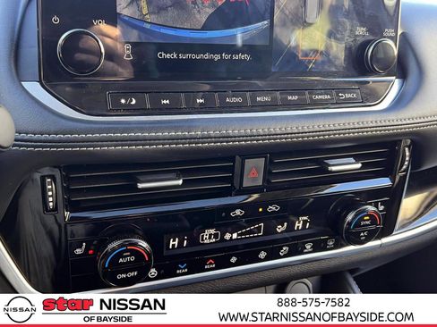 Used 2023 Nissan Rogue SL w/ SL Premium Package image 31