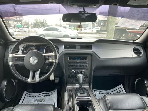 Used 2013 Ford Mustang GT Premium w/ Comfort Pkg image 18