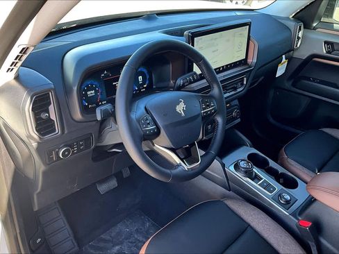 New 2025 Ford Bronco Sport Outer Banks image 8