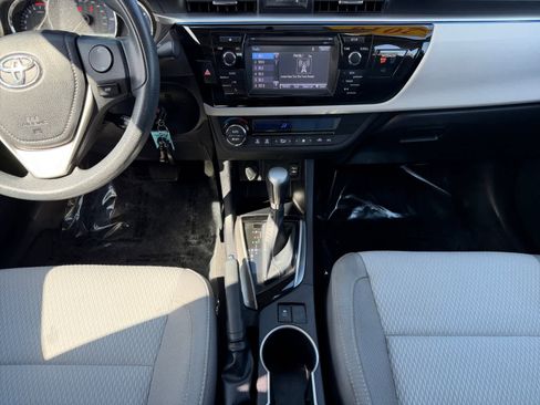 Used 2016 Toyota Corolla LE FWD image 16