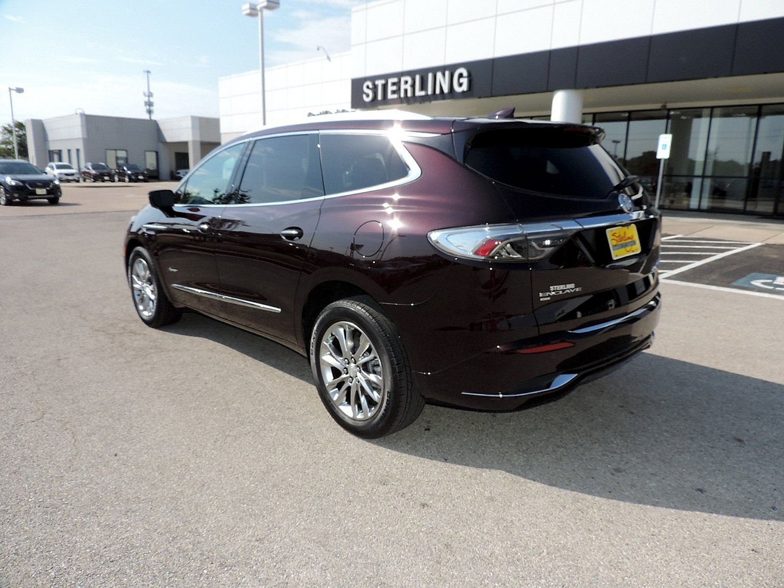 Certified 2022 Buick Enclave Avenir w/ Avenir Technology Package AWD/4WD image 7