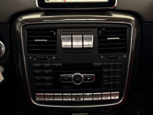 Used 2015 Mercedes-Benz G 63 AMG 4MATIC image 61