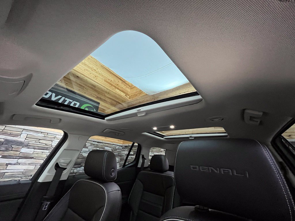 Used 2022 GMC Acadia Denali w/ Denali Technology Package AWD/4WD image 42