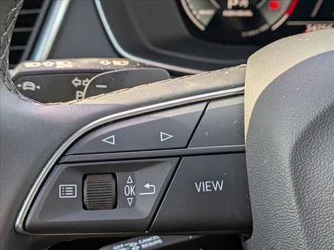 Certified 2025 Audi Q5 2.0T Premium image 14