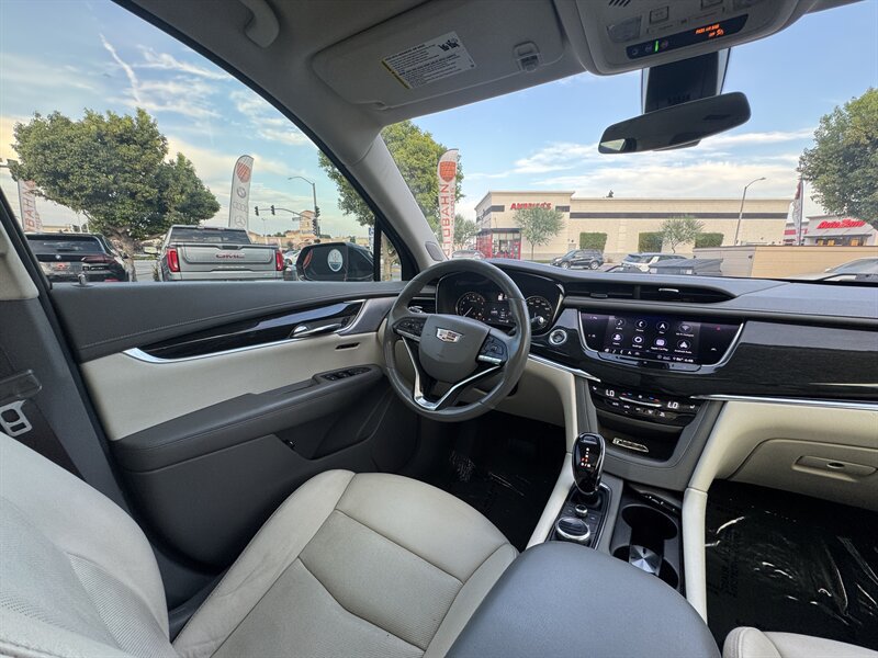 Used 2020 Cadillac XT6 Premium Luxury AWD/4WD image 39