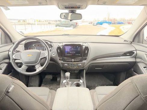 Used 2021 Chevrolet Traverse LT image 6
