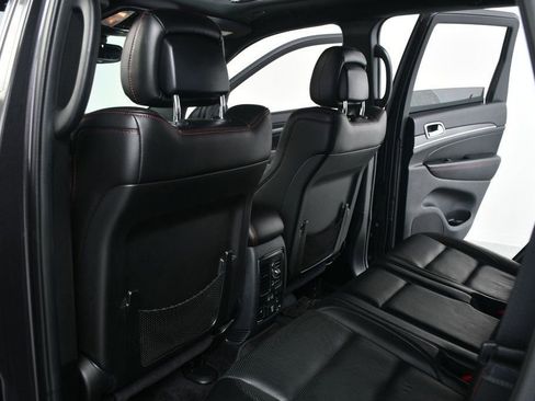 Used 2018 Jeep Grand Cherokee Trailhawk w/ Trailhawk Luxury Group image 32