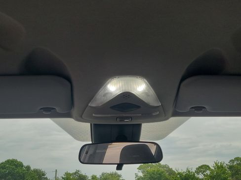 Used 2021 Toyota C-HR LE FWD image 19