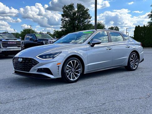 Used 2023 Hyundai Sonata Limited FWD image 2