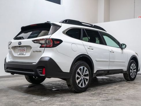 Used 2022 Subaru Outback Premium w/ Popular Package #1 image 9