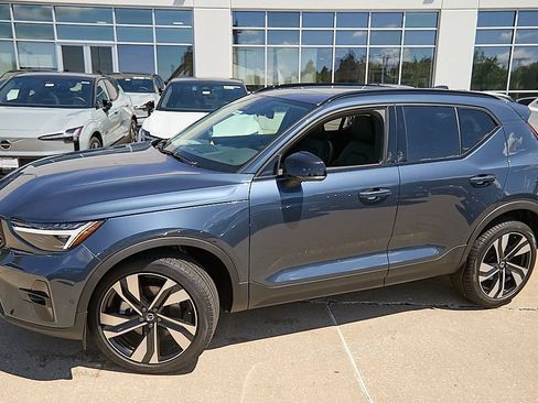 New 2026 Volvo XC40 B5 Ultra w/ Protection Package Premier AWD/4WD image 3