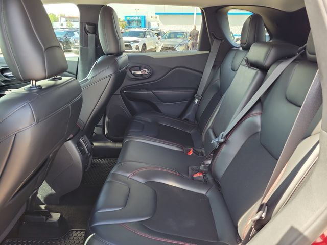 Used 2020 Jeep Cherokee Trailhawk w/ Cold Weather Group AWD/4WD image 21
