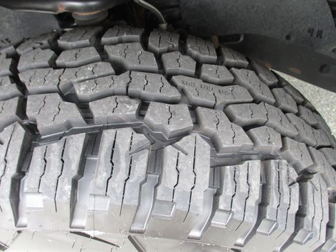 Used 2023 Toyota Tacoma TRD Sport w/ Advanced Technology Package AWD/4WD image 10