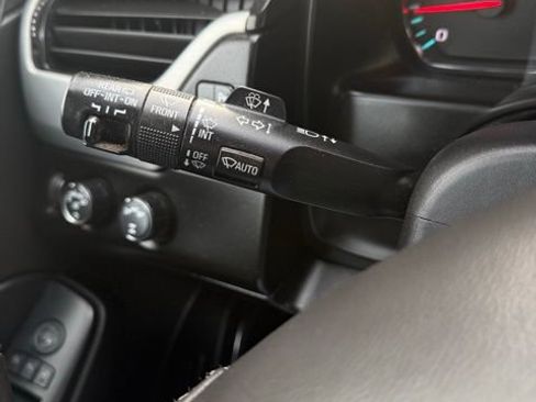 Used 2017 GMC Yukon XL SLT AWD/4WD image 23