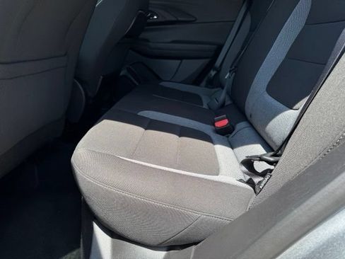 Used 2025 Chevrolet TrailBlazer LT AWD/4WD image 7
