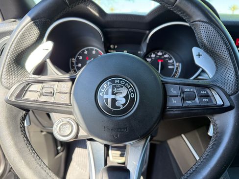 Used 2023 Alfa Romeo Stelvio Veloce image 12