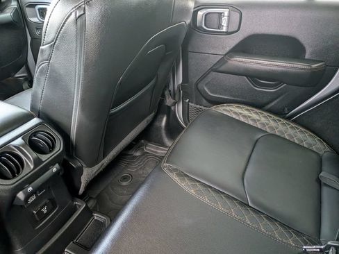 Used 2021 Jeep Wrangler Unlimited Sahara AWD/4WD image 32