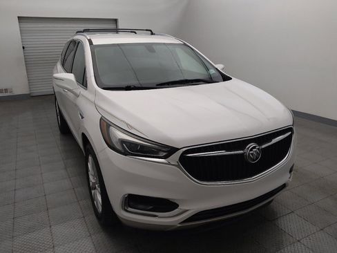 Used 2019 Buick Enclave Essence FWD image 14