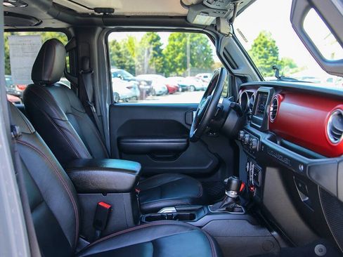 Used 2018 Jeep Wrangler Unlimited Rubicon w/ Steel Bumper Group AWD/4WD image 17