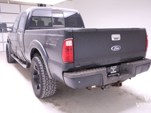 Used 2008 Ford F250 Lariat image 2