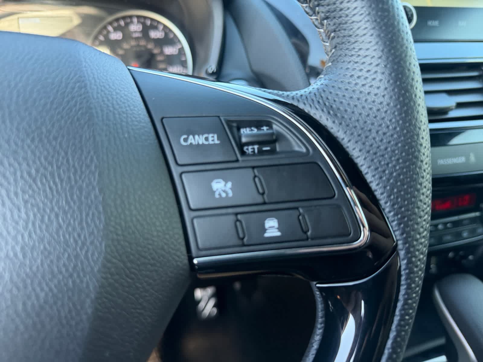Used 2025 Mitsubishi Eclipse Cross AWD image 28